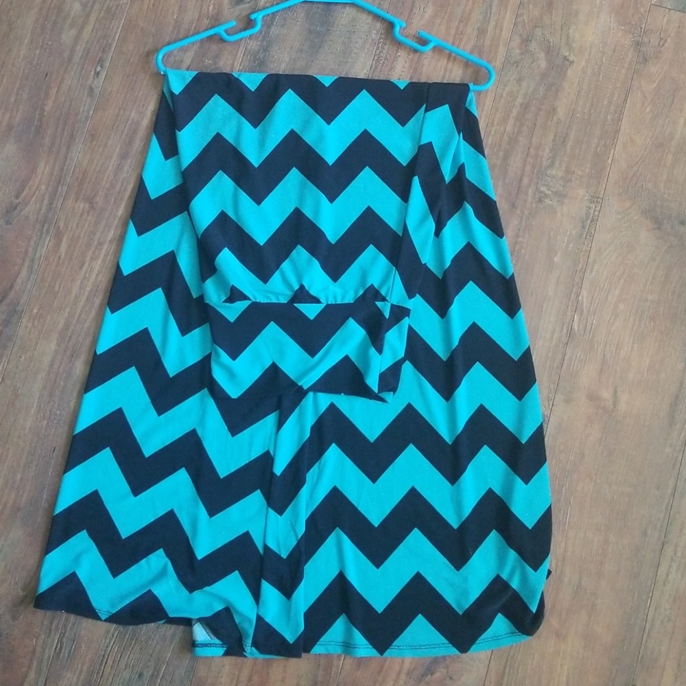Got Style, turquoise blue and black zig zag skirt